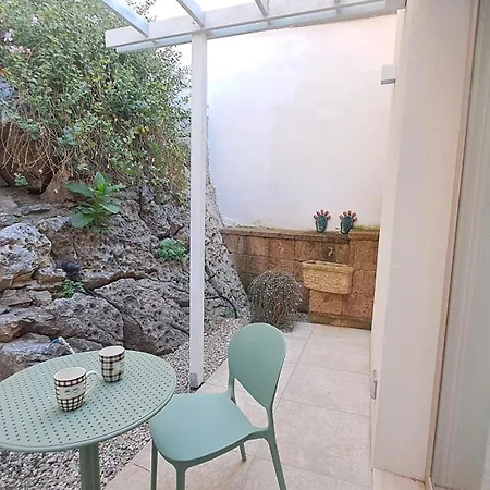 Mare E Mura Apartments Cefalu