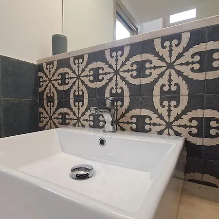 Mare E Mura Apartments * Cefalu