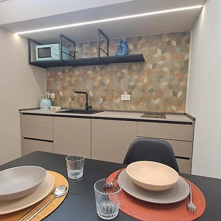 Mare E Mura Apartments Cefalu